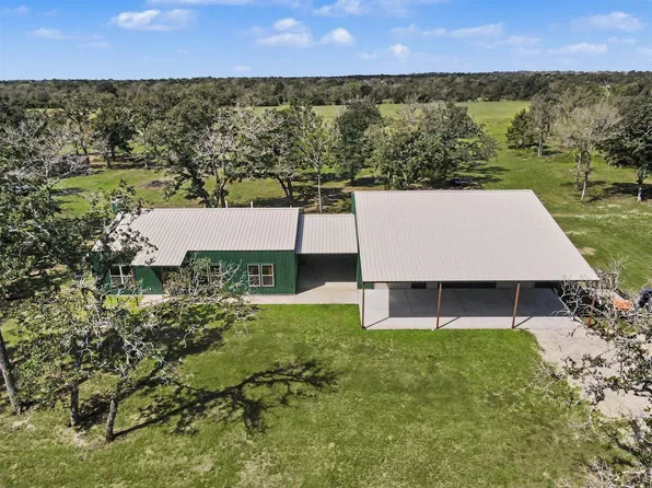 2322 County Road 126, Bedias, TX 77831