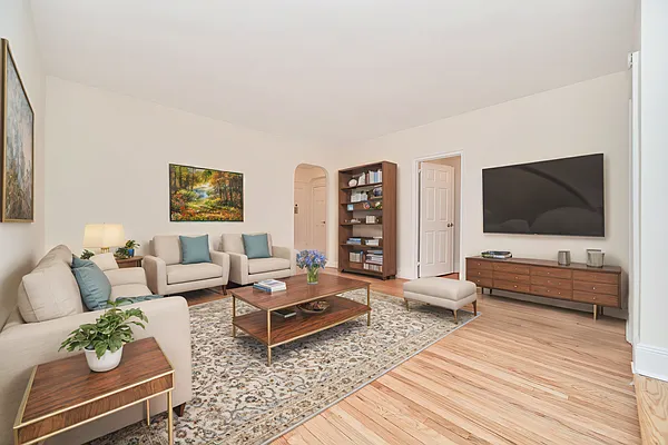 Rented by Living New York | media 9