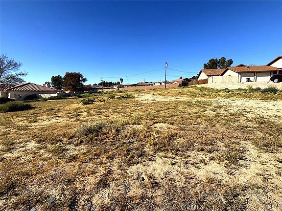 5th image of 0 Yucca Loma Rd #934