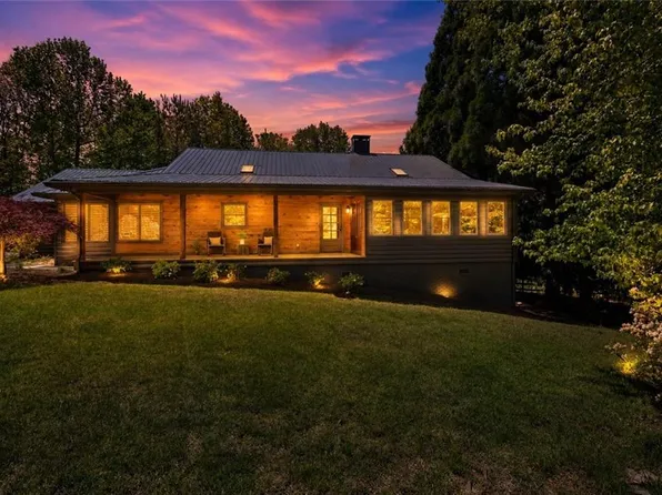 212 Hickory Oak Holw, Cumming, GA 30040