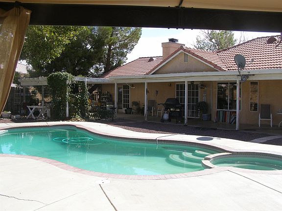 3rd image of 7926 Calpella Ave