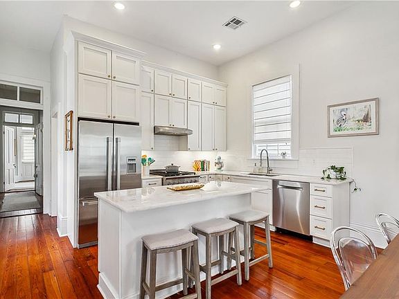 4th image of 3814 Perrier St