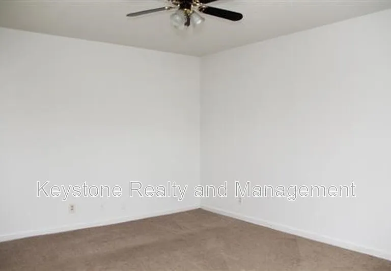 1375 Thompsonville Ln #88 — Photo 2
