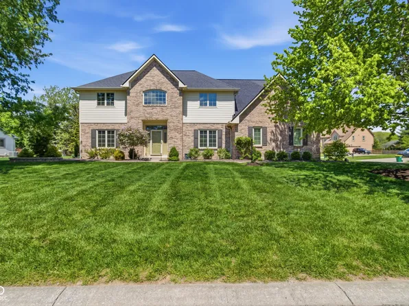 129 E Laredo Way N, Carmel, IN 46032