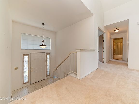 3rd image of 1720 Fairfax Cir W Unit 3