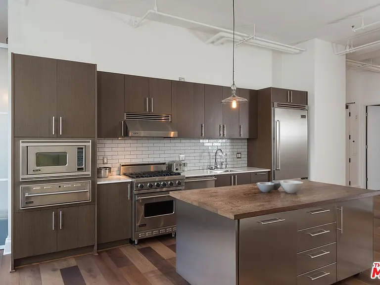1645 Vine St #309 — Photo 15