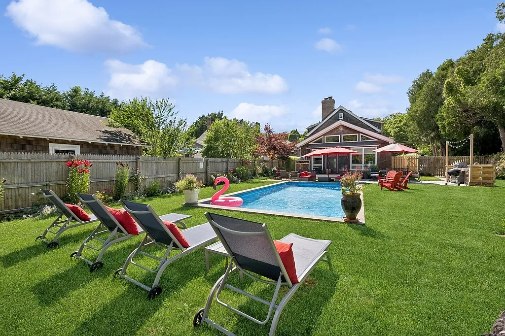 East Hampton Village Rental — Photo 2