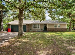 6614 Geneva Dr, Joplin, MO 64801