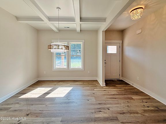 4th image of 452 James Street