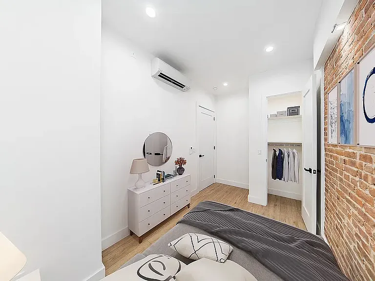 547 Knickerbocker Ave #1 — Photo 5