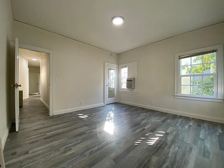 133 S Saint Andrews Pl #3 — Photo 5