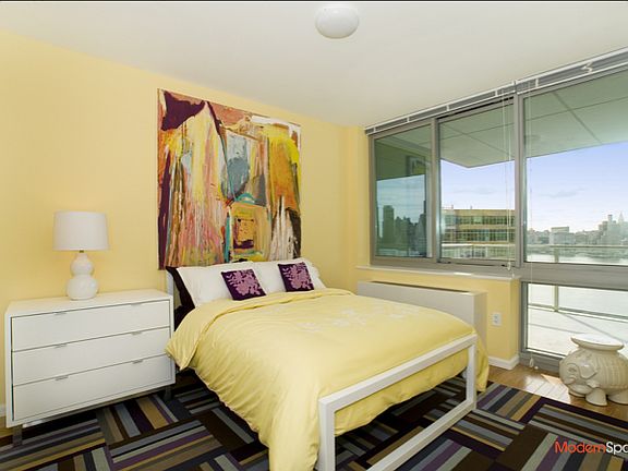 3rd image of 4615 Center Blvd APT 410