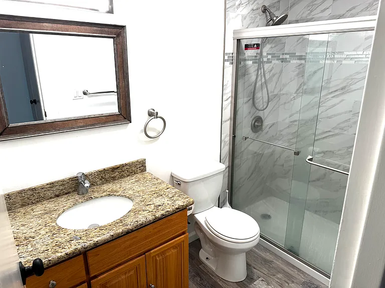 169 S Parkview Ave #4 — Photo 6