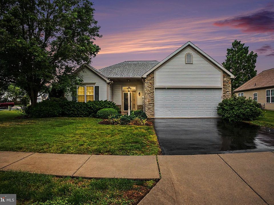 1st image of 546 Bent Oak Dr