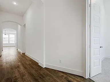 4 bed, 2279 sqft, $2,600 — Photo 4