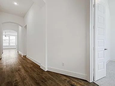4th image of 1417 Sumner St