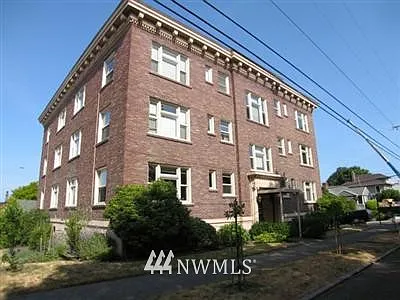 2021 4th Avenue N #4 photo 1