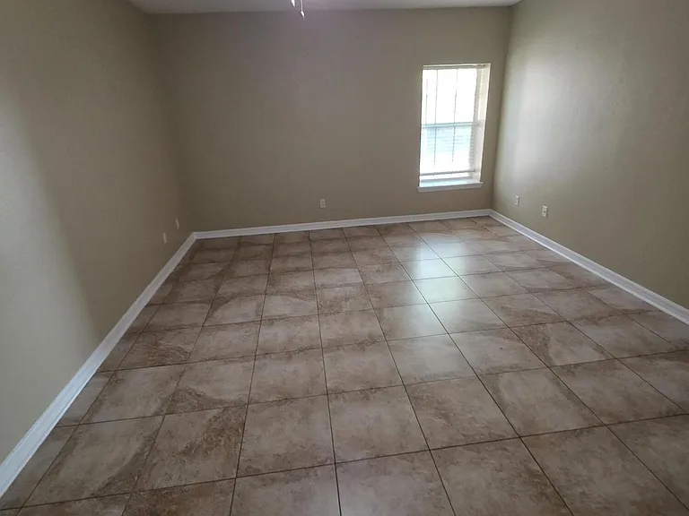 344 E Ashley St — Photo 12