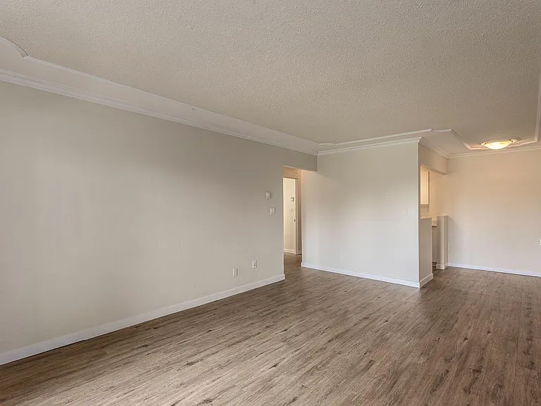 2600 Highland Blvd — Photo 6