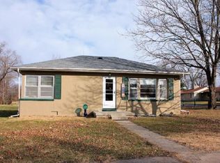 207 W Morgan St, Tipton, MO 65081