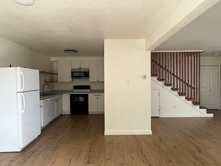 301 S 15th Ave #2 — Photo 6