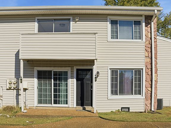 2nd image of 810 Bellevue Rd APT 214