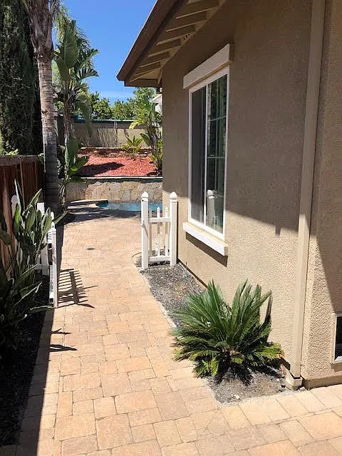 6 bed, 3877 sqft, $4,500 — Photo 4