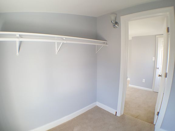 M B WALK IN CLOSET