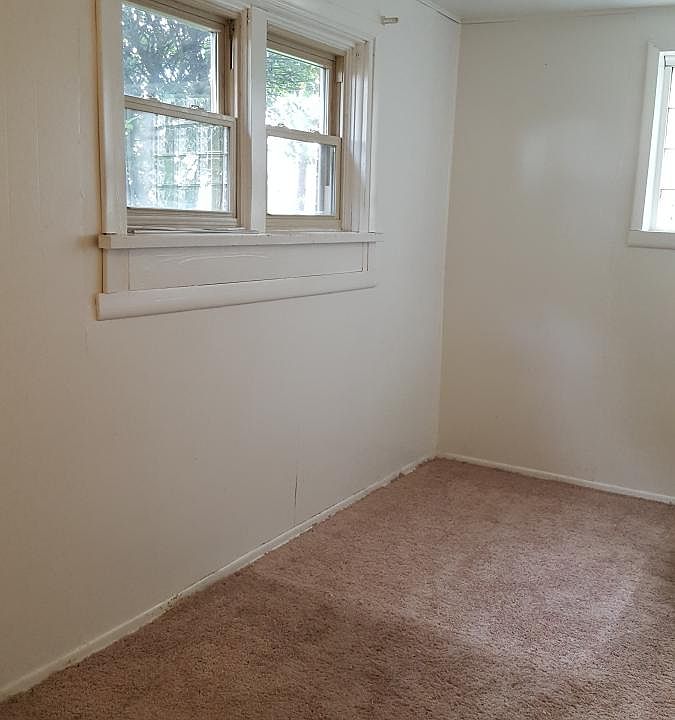 2nd image of 450 Rogers St