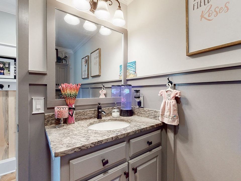 19th image of 2622 Poplar Knoll Dr