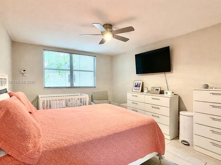 8323 Lake Dr #402 — Photo 6