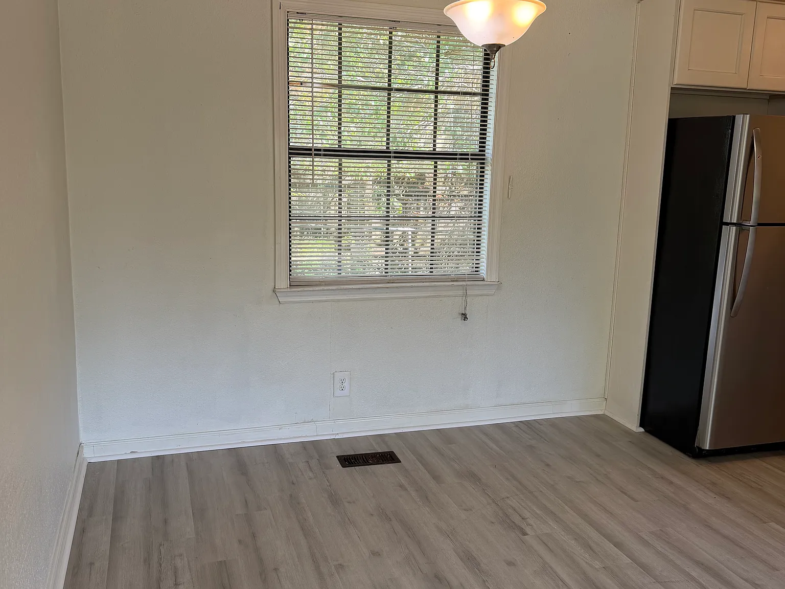 329 Scalf Dr — Photo 2