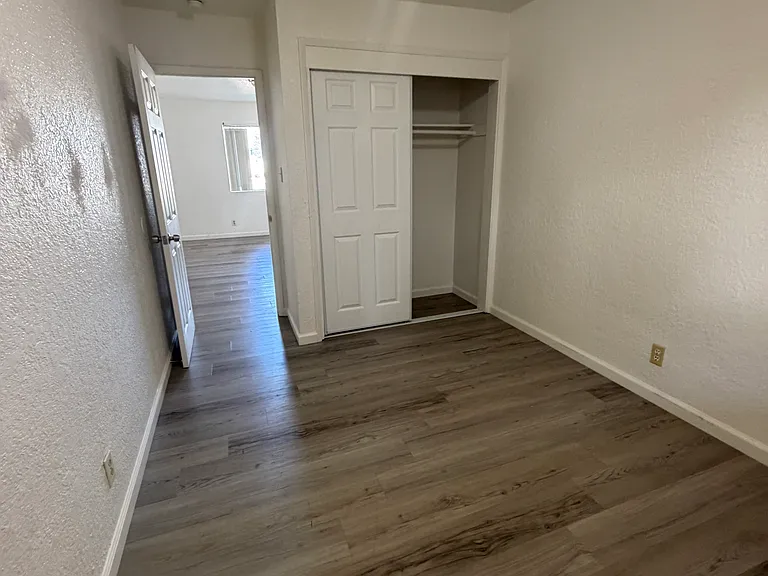 1810 E 25th St #206 — Photo 17
