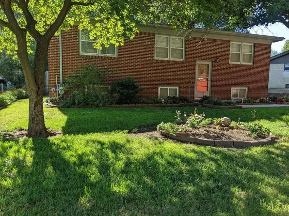 509 S Park Ave, Mulvane, KS 67110