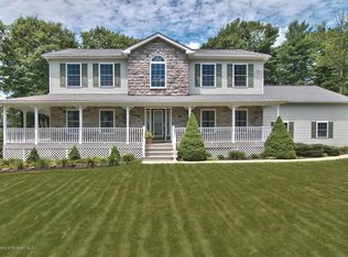 101 Laurel Ridge Dr, Jefferson Township, PA 18436