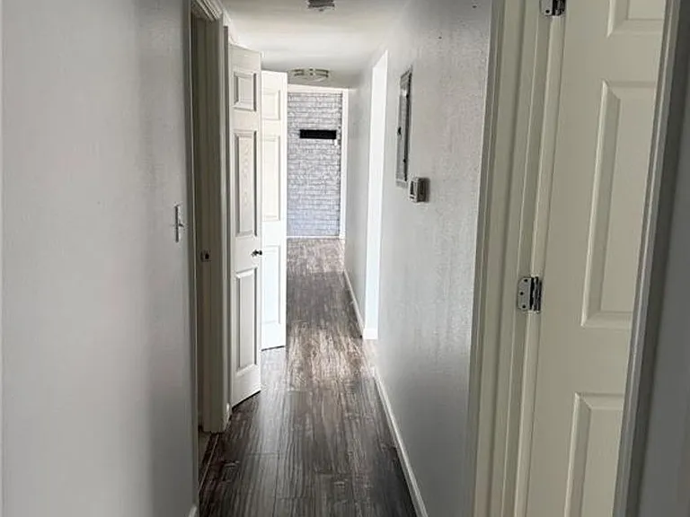 1943 Greenpoint Dr #302 — Photo 12