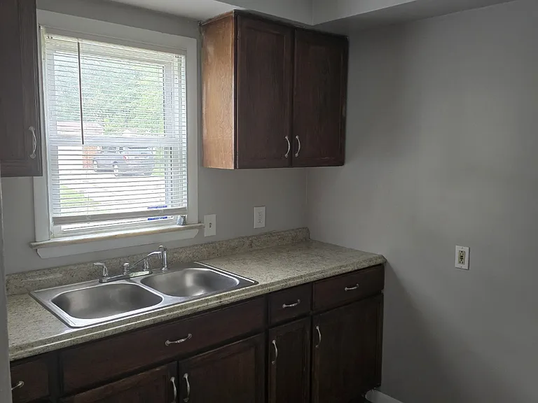 15996 Ravine Dr #HOUSE — Photo 7