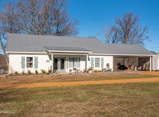 697 McClyde Rd, Como, MS 38619