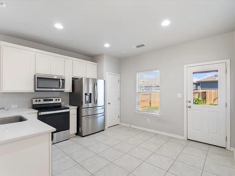 309 Trellis Blvd — Photo 6