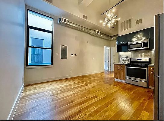 2nd image of 358 Kosciuszko St #4D