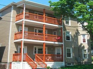 118 New Park St, Lynn, MA 01905