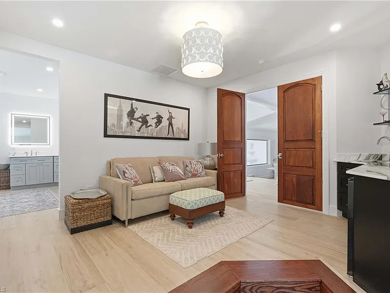 506 Pine Grove Ln — Photo 24