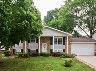 3004 Mockingbird Dr, Saint Charles, MO 63301