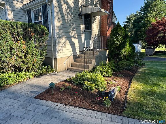 4th image of 28 Crestwood Road