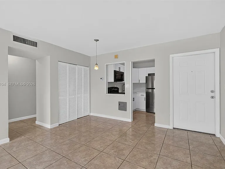 151 SE 6th Ave #16 — Photo 7