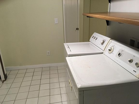 4th image of 1139 Ross Ave