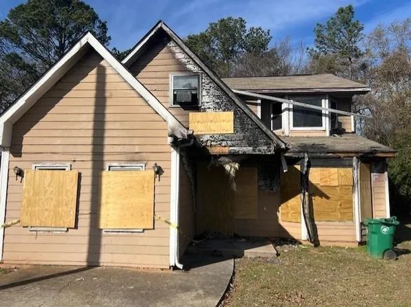 439 Orchard Dr, Stone Mountain, GA 30083