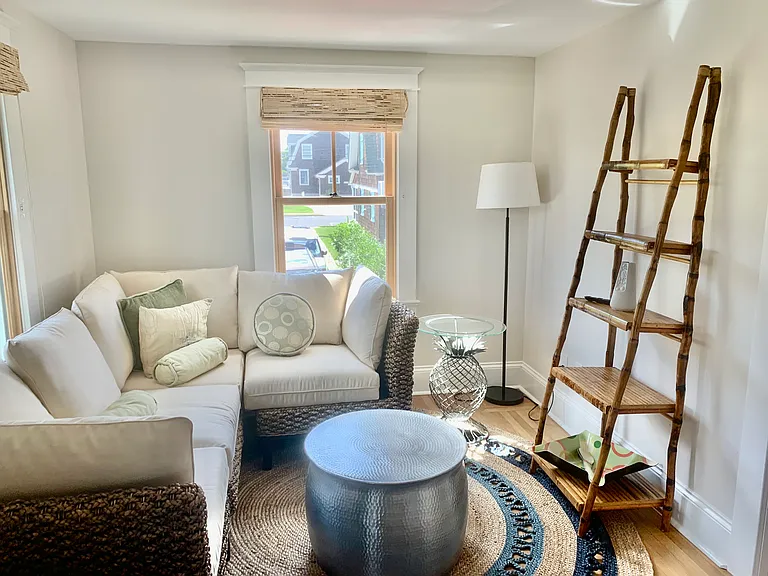 557 Lake Ave — Photo 49