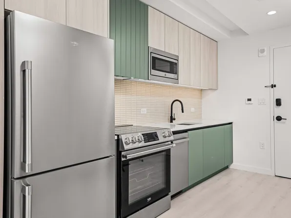 138 Bruckner Boulevard 10105 image 1 of 43