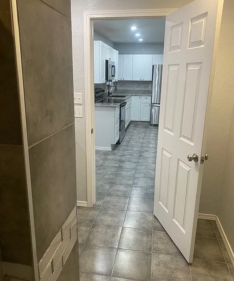 1716 S Webster Dr — Photo 16